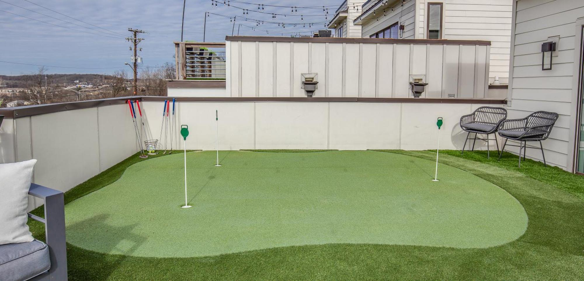Whiskey House With Rooftop Golf, City Views! 8Min To Downtown! Sleeps 9! Nashville Exteriör bild