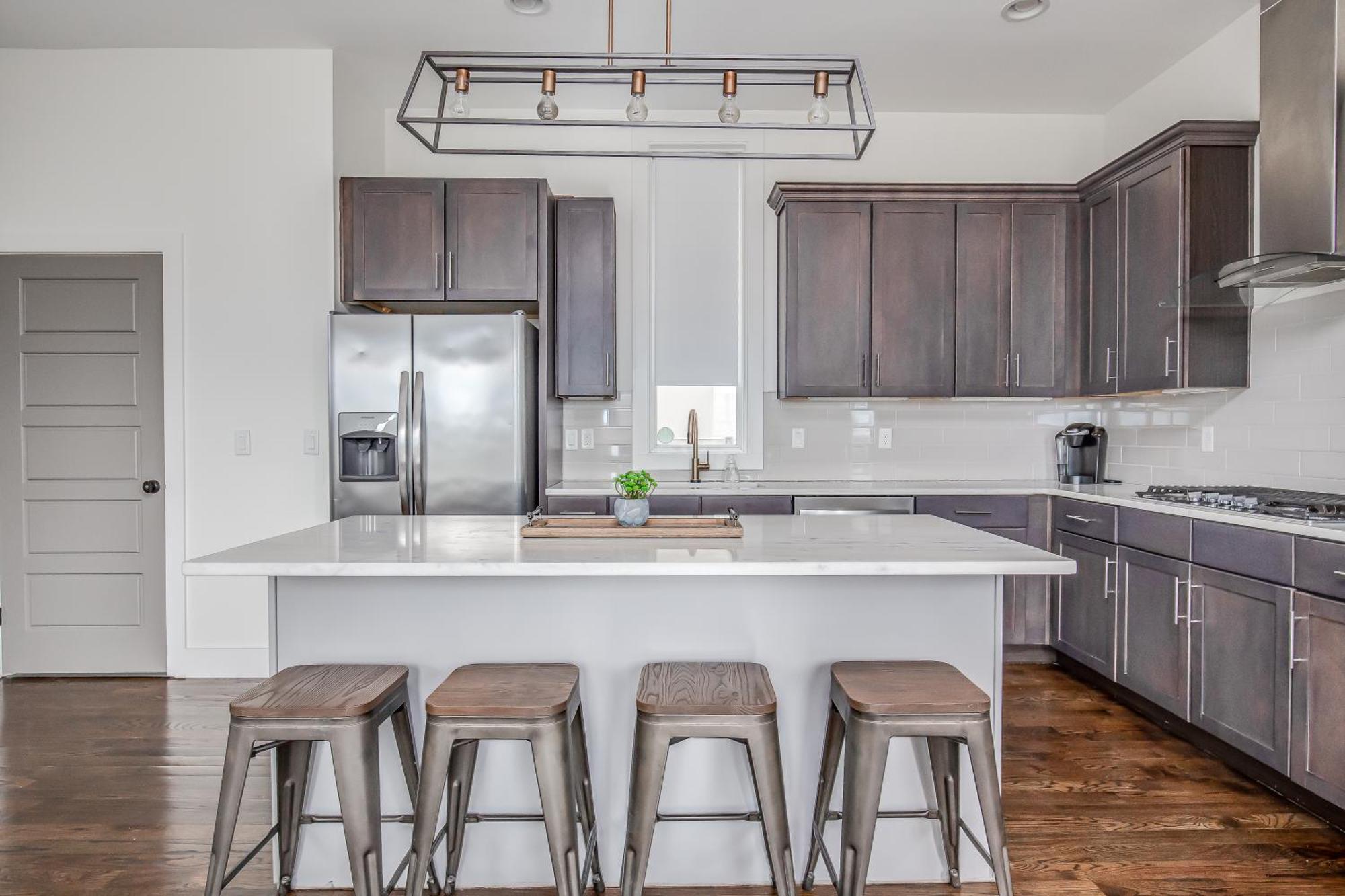 Whiskey House With Rooftop Golf, City Views! 8Min To Downtown! Sleeps 9! Nashville Exteriör bild