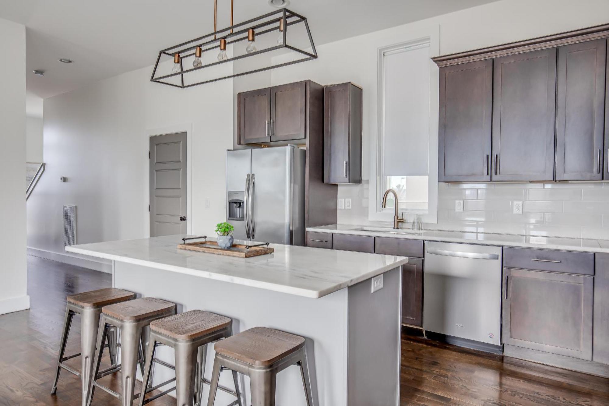 Whiskey House With Rooftop Golf, City Views! 8Min To Downtown! Sleeps 9! Nashville Exteriör bild
