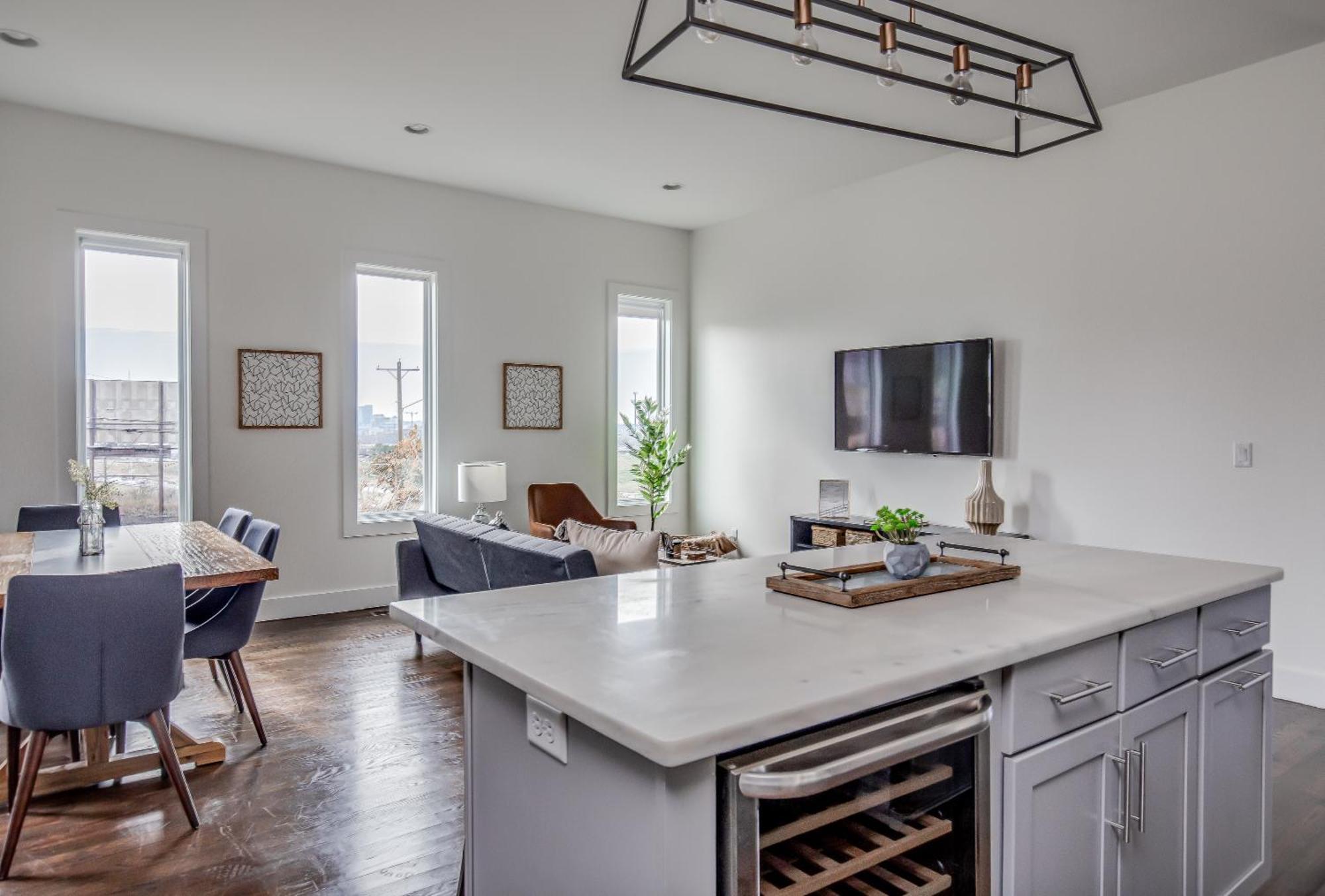 Whiskey House With Rooftop Golf, City Views! 8Min To Downtown! Sleeps 9! Nashville Exteriör bild