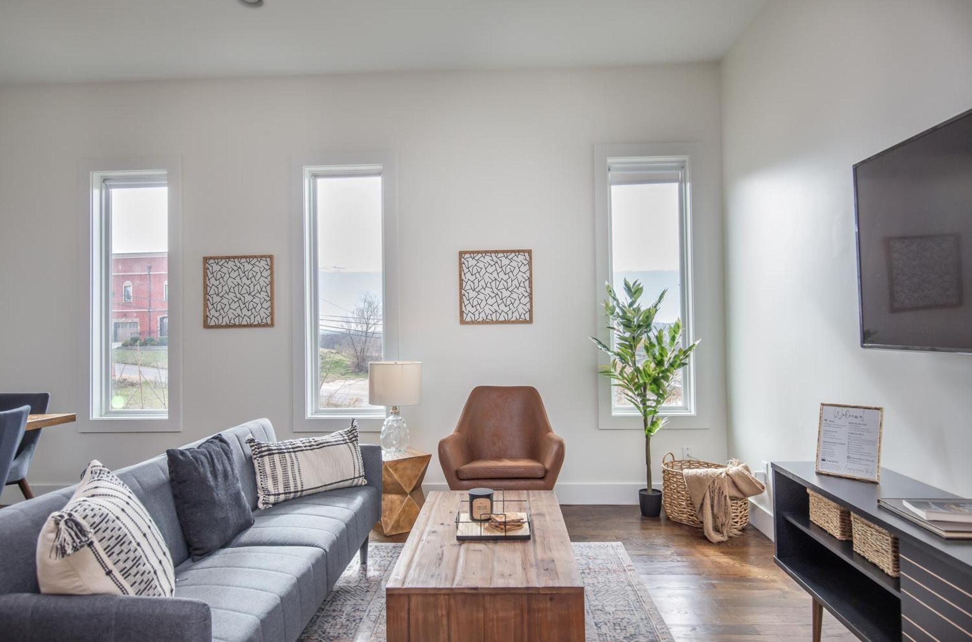 Whiskey House With Rooftop Golf, City Views! 8Min To Downtown! Sleeps 9! Nashville Exteriör bild